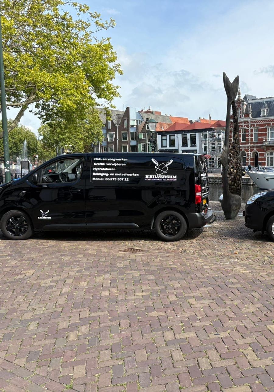 Bedrijfsbussen van H. Hilversum Gevelrenovatie in Vlaardingen